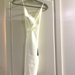 Never worn. Lulus white cocktail dress size small.
